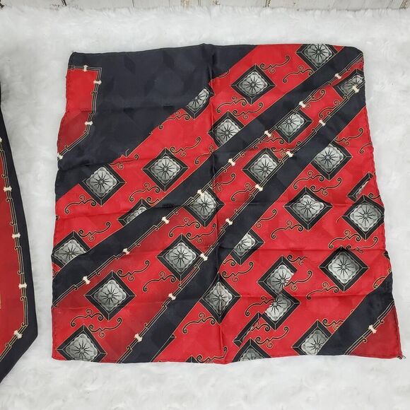 Ottimo Uomo Silk Tie & Pocket Square Set Red Print - Picture 7 of 9